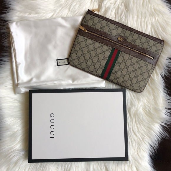 ❌SOLD❌ Gucci Ophidia GG Supreme Pouch - Picture 2 of 8